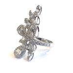 Load image into Gallery viewer, Stylish 18k White Gold Diamond Ring
