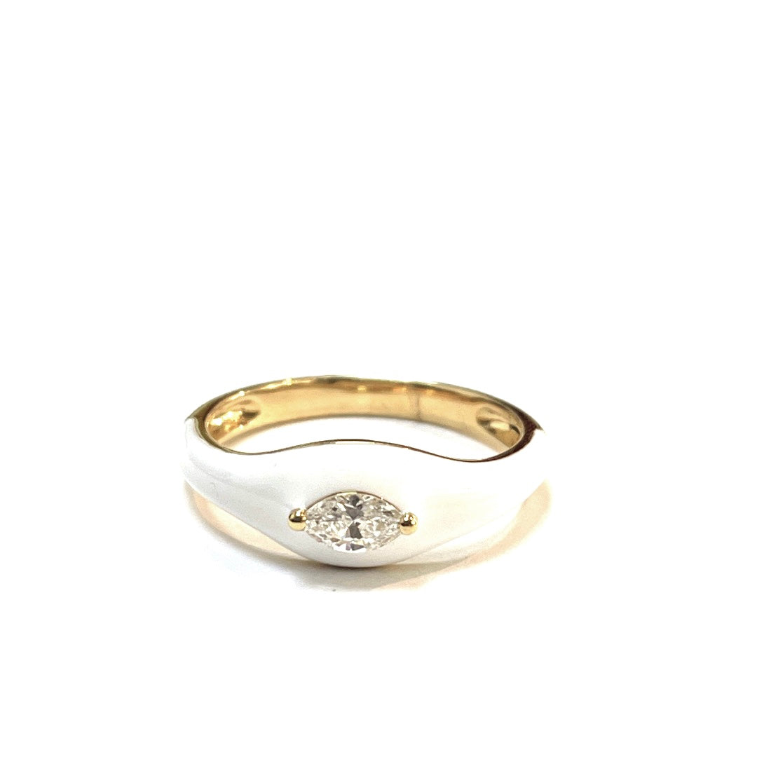 18k Yellow Gold Enamel Diamond Ring