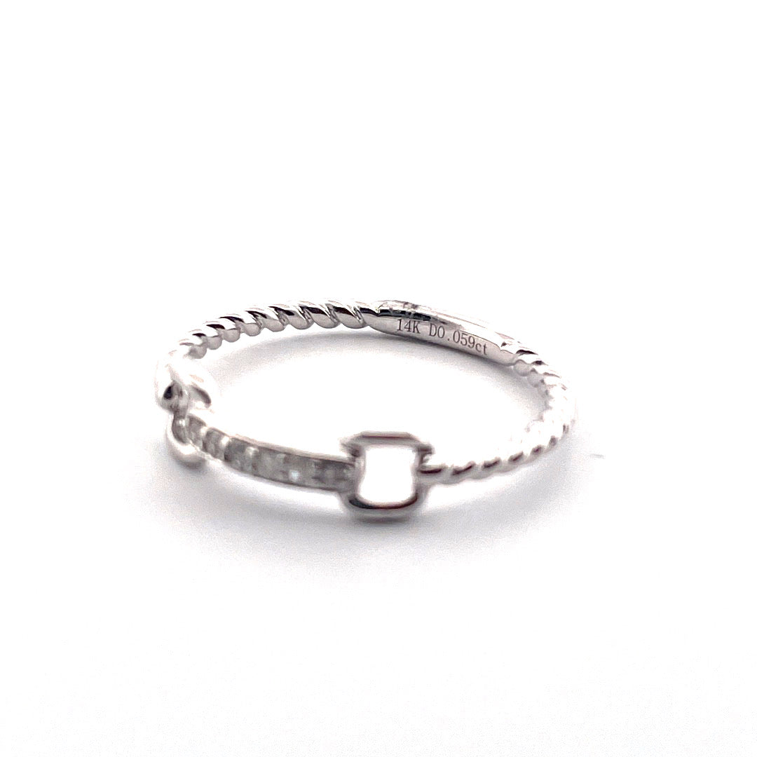 14k White Gold GG Link Diamond Ring