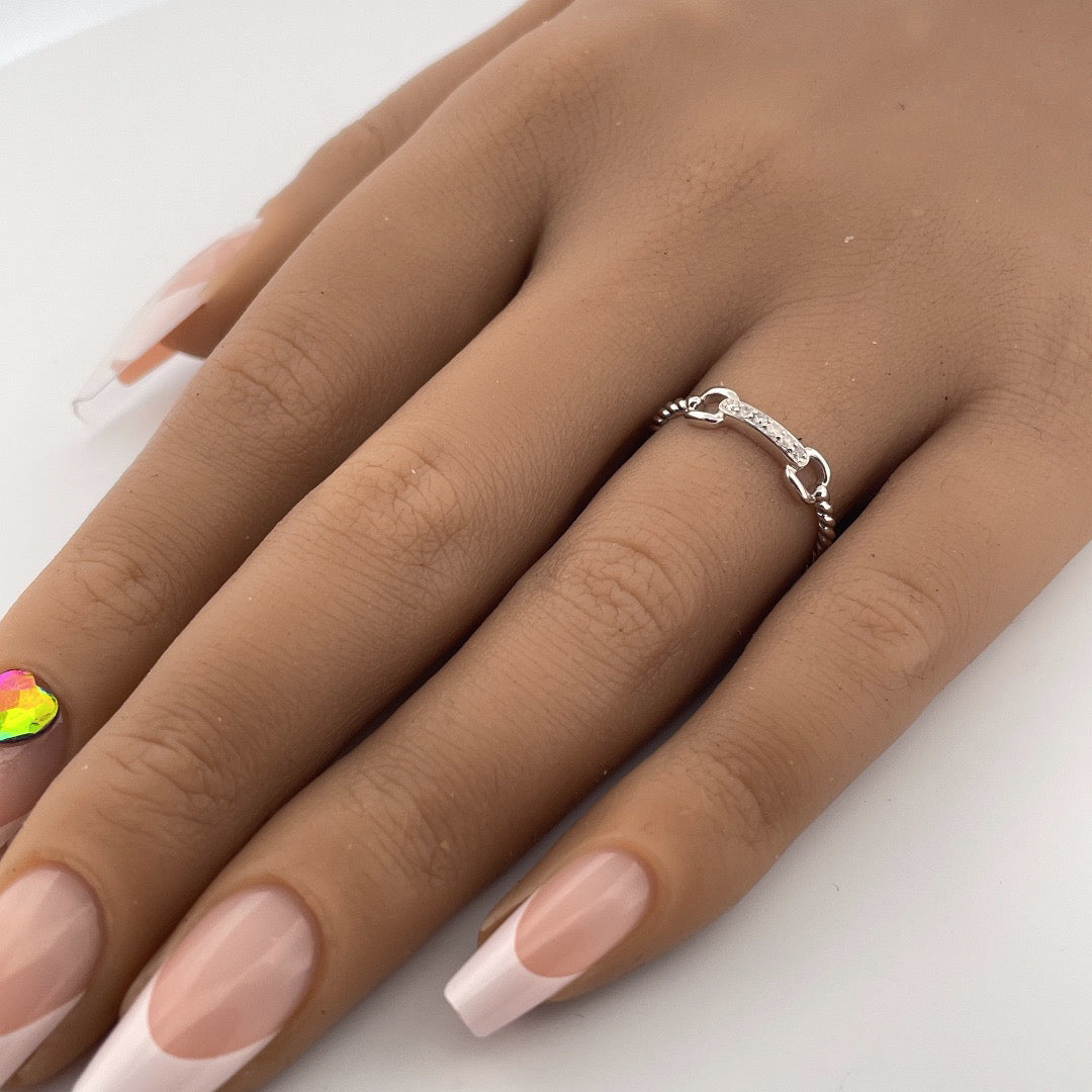 14k White Gold GG Link Diamond Ring