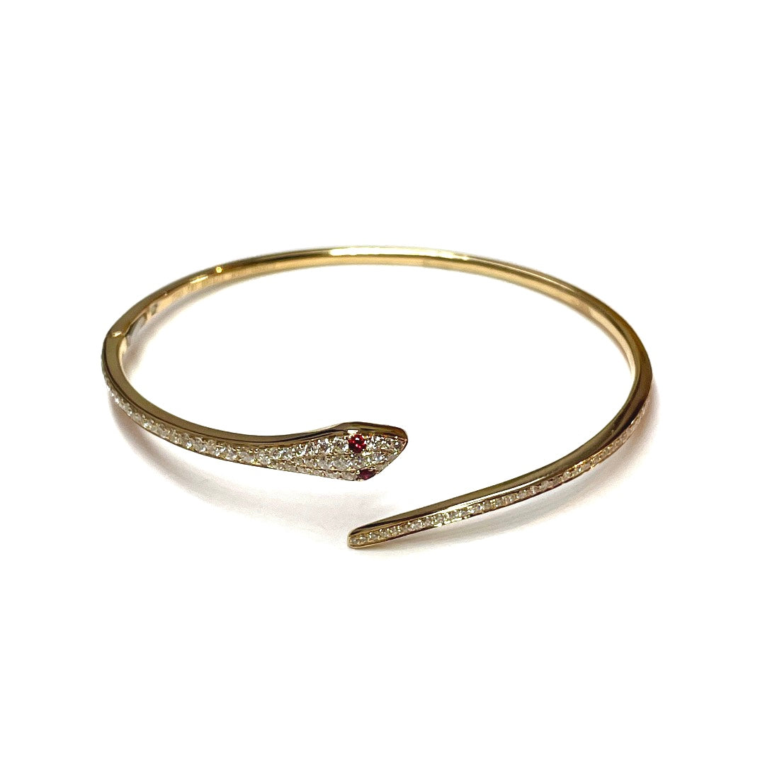 Stunning 18k Yellow Gold Detailed Snake Diamond Bracelet